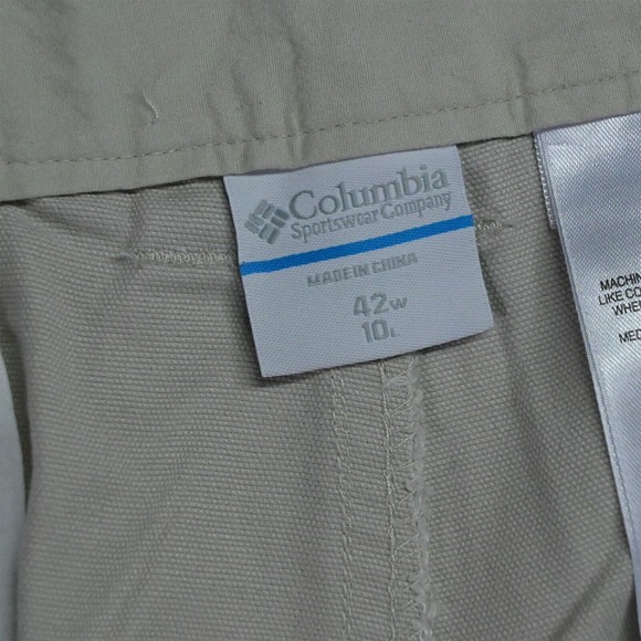 Columbia 42 x 10" Khaki Twill Outdoor Utility Shorts - Picture 3 of 7